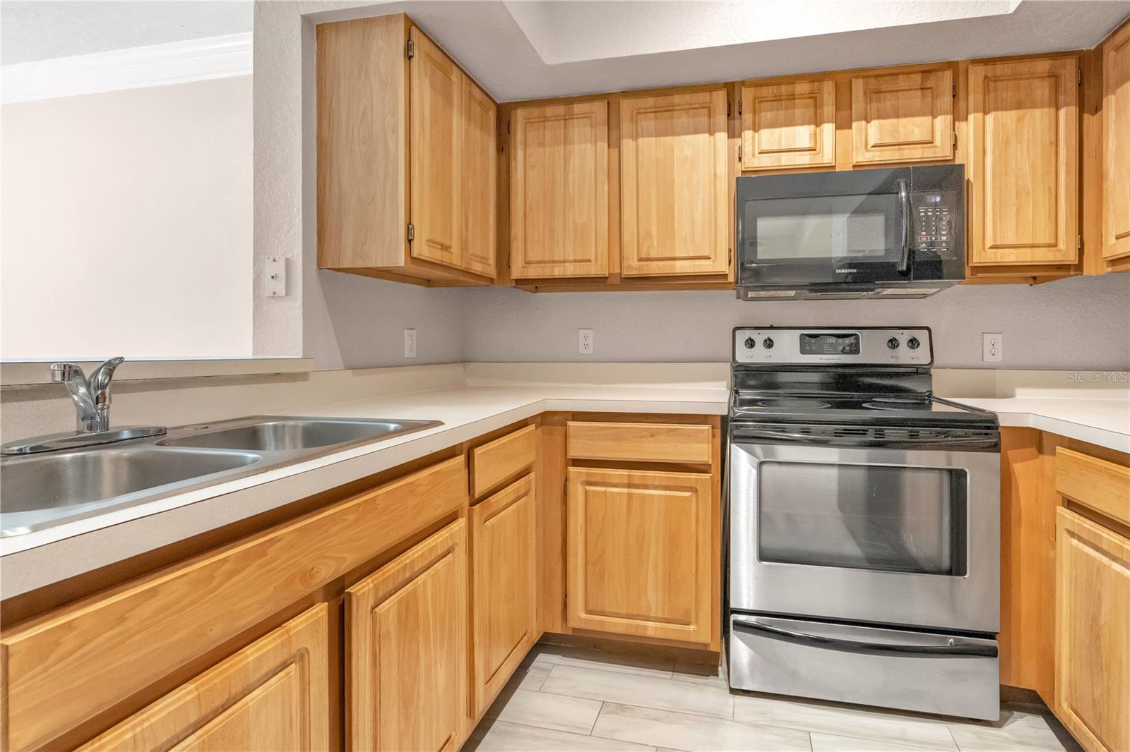 13015 PLANTATION PARK CIRCLE, #1023, Orlando, FL 32821