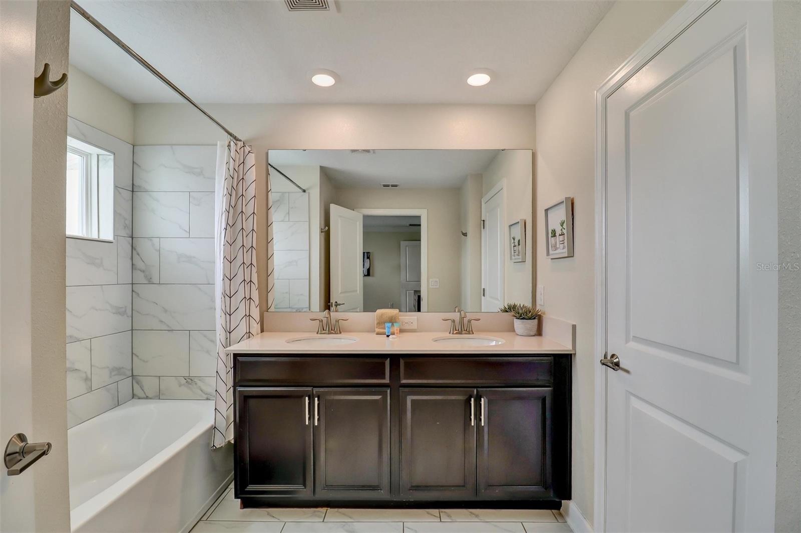 1184 CHALLENGE DRIVE, Davenport, FL 33896