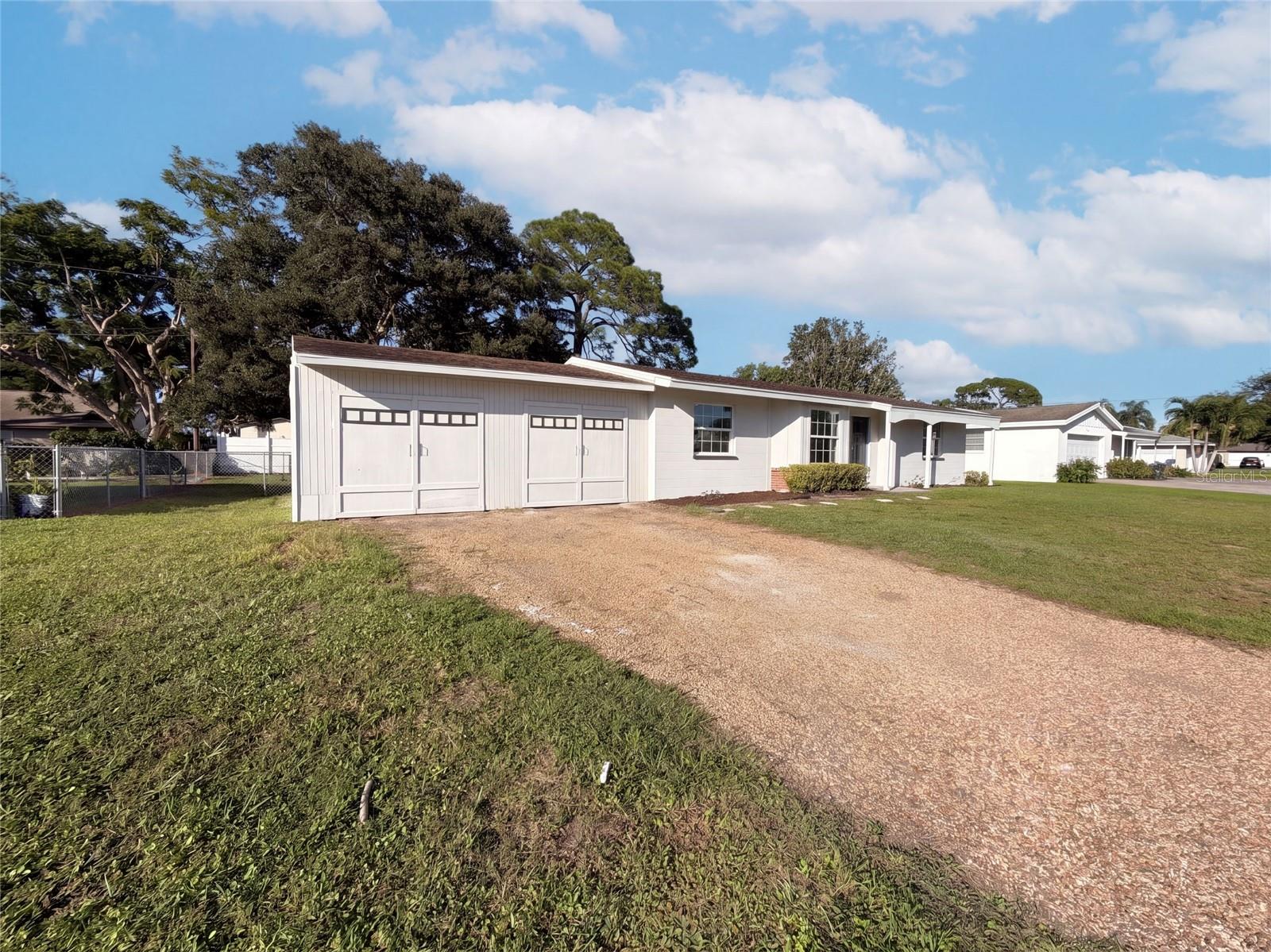 117 66TH AVENUE W, Bradenton, FL 34207