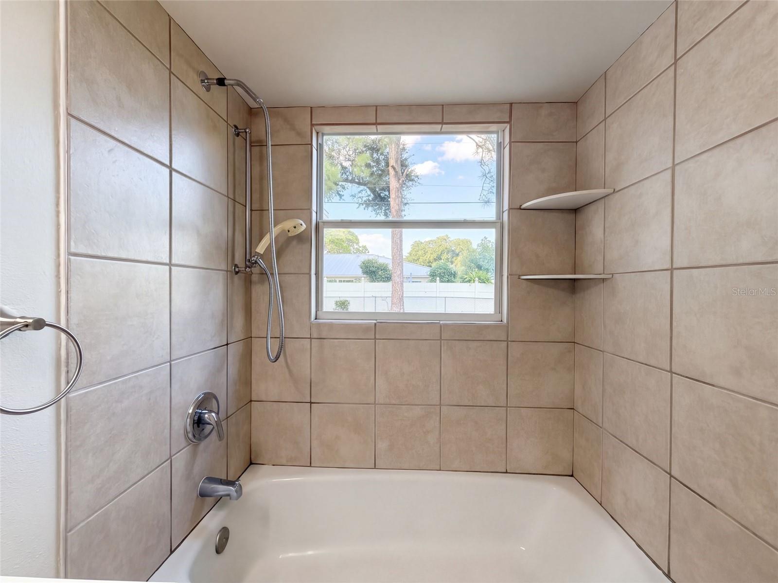 117 66TH AVENUE W, Bradenton, FL 34207