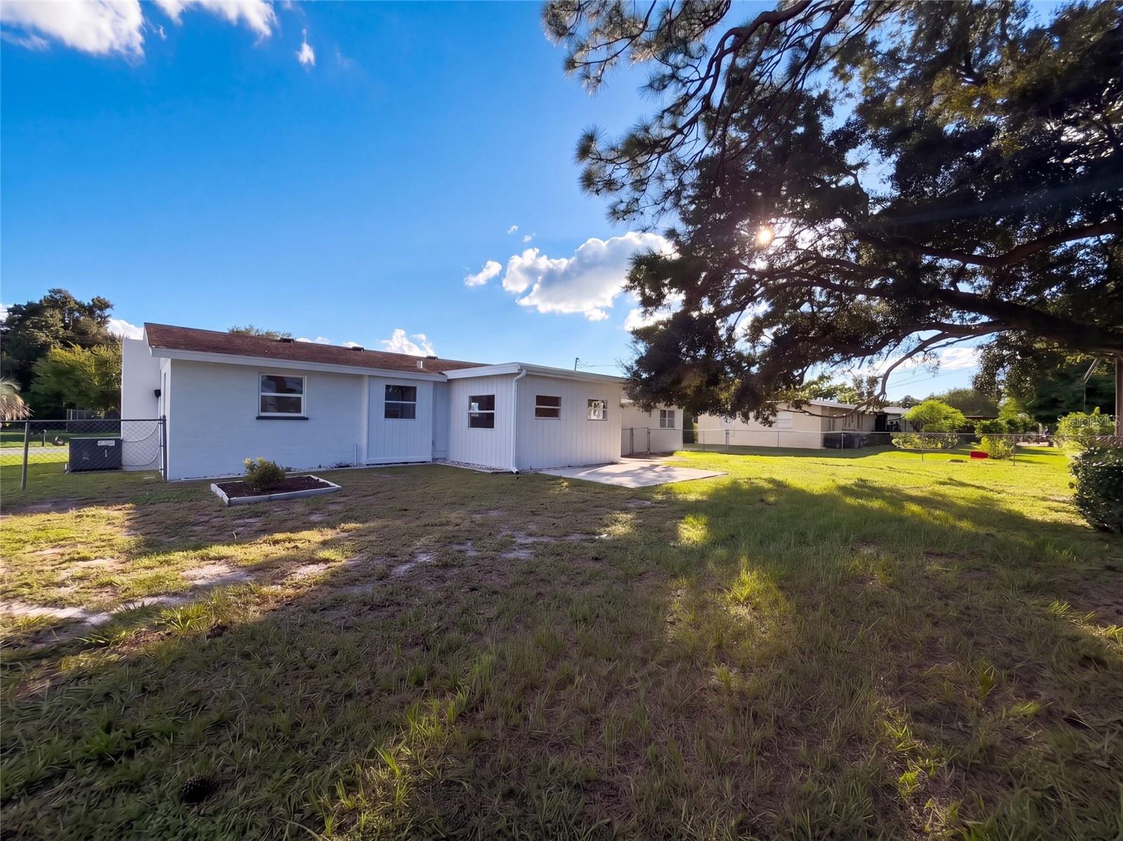 117 66TH AVENUE W, Bradenton, FL 34207