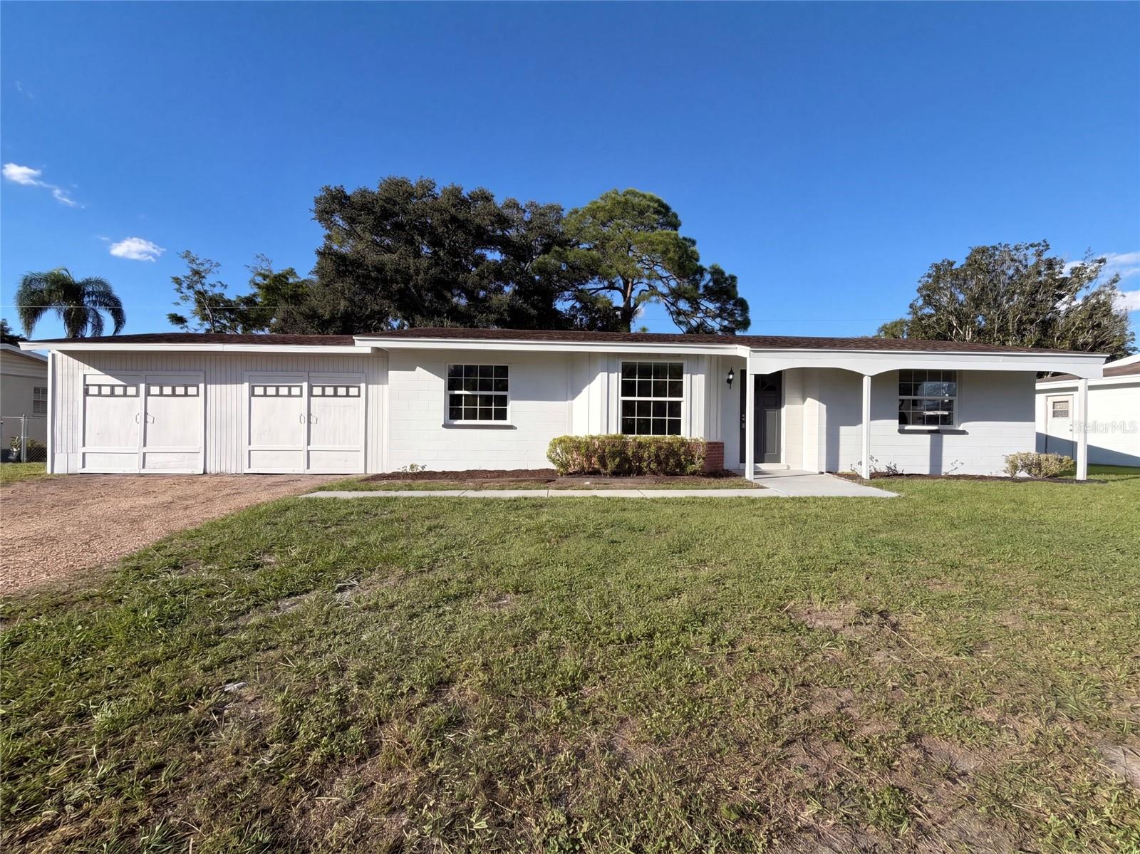 117 66TH AVENUE W, Bradenton, FL 34207 117 66TH AVENUE W, Bradenton, FL 34207