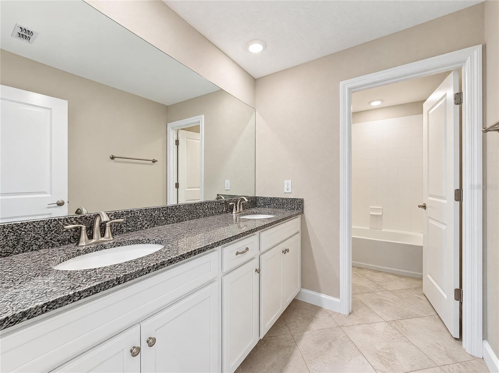 6244 ENGLISH HOLLOW ROAD, Tampa, FL 33647