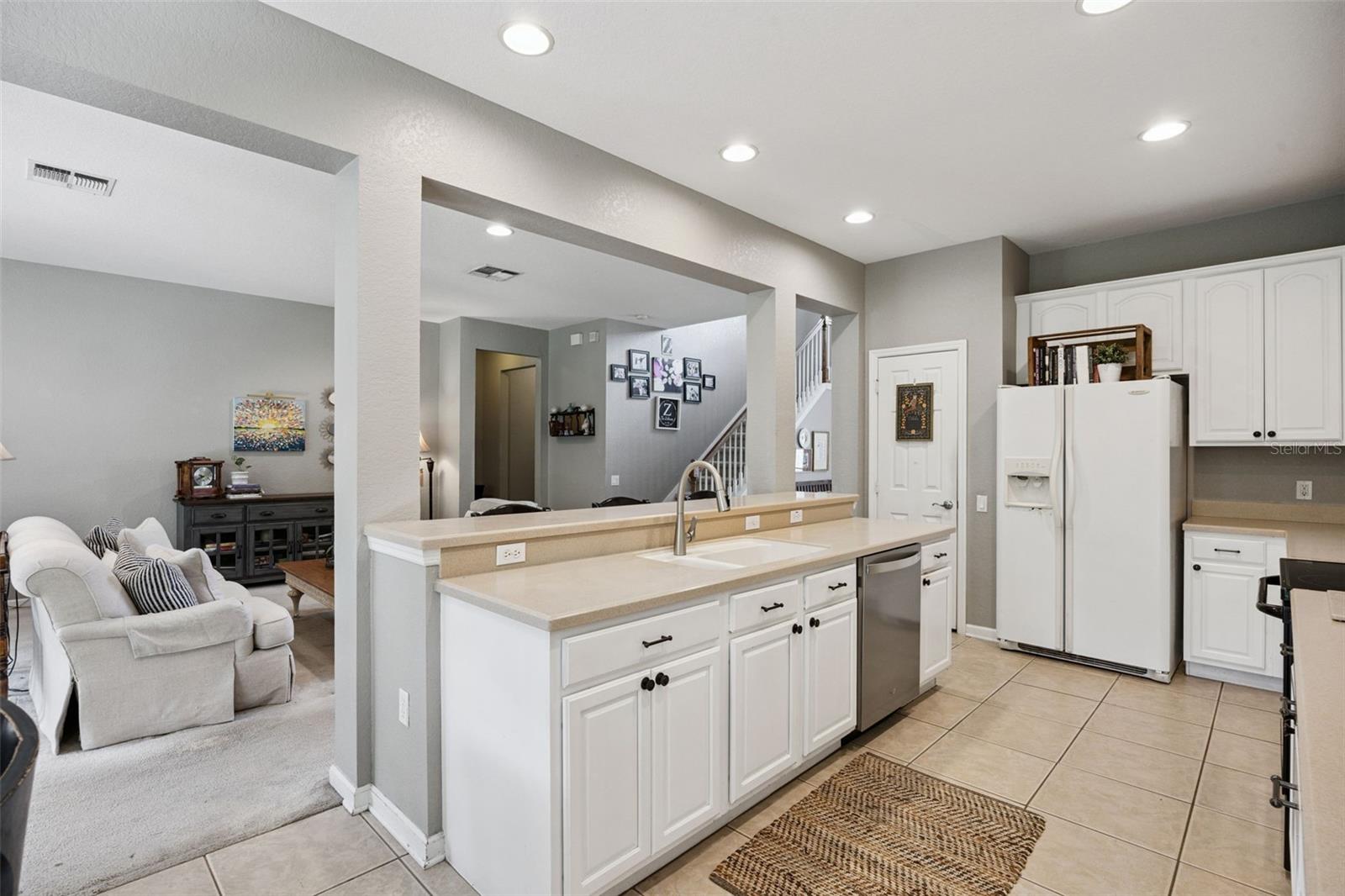 Kitchen/Living Room Combo