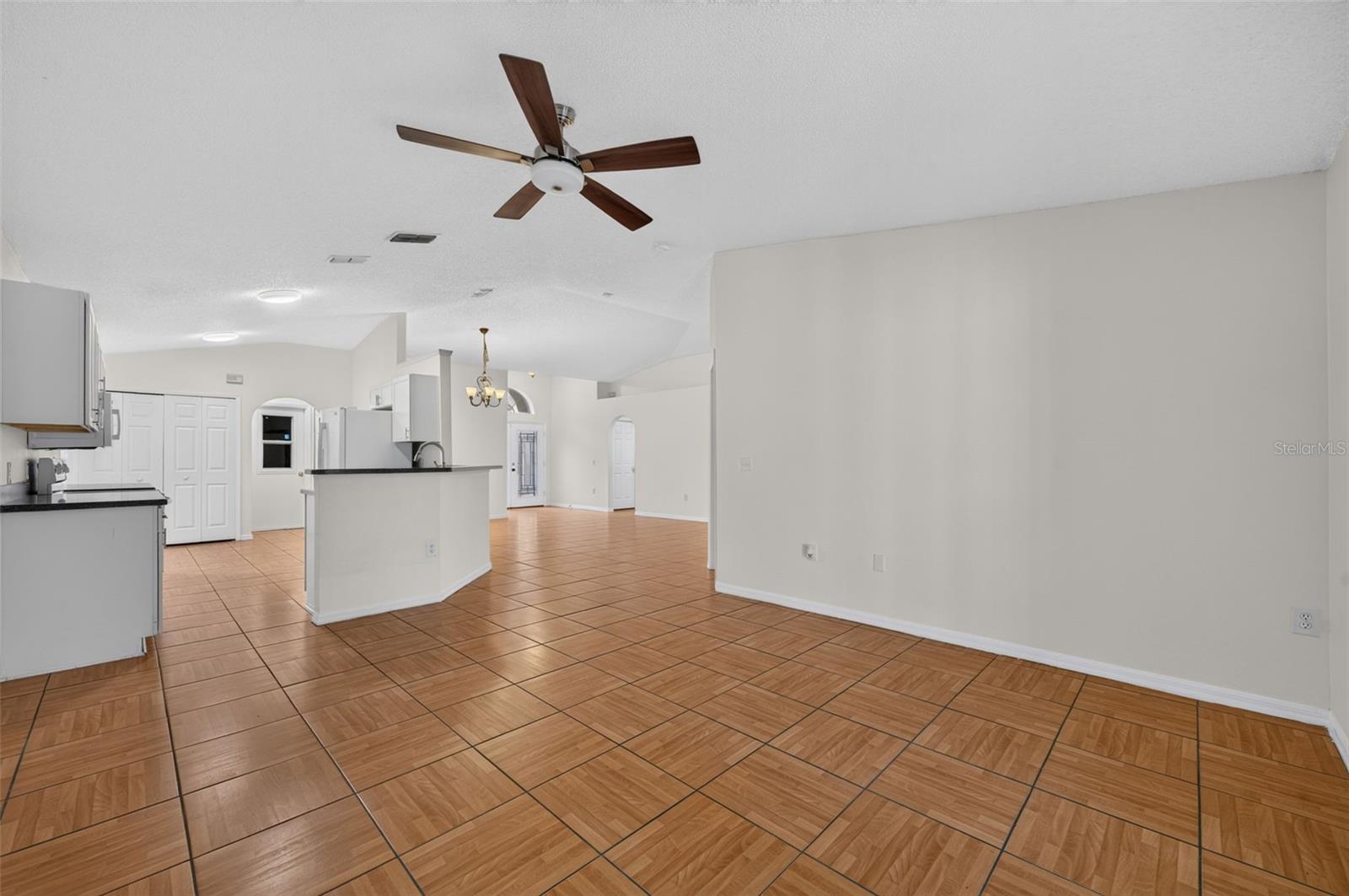 2018 WEKIVA RESERVE BOULEVARD, Apopka, FL 32703