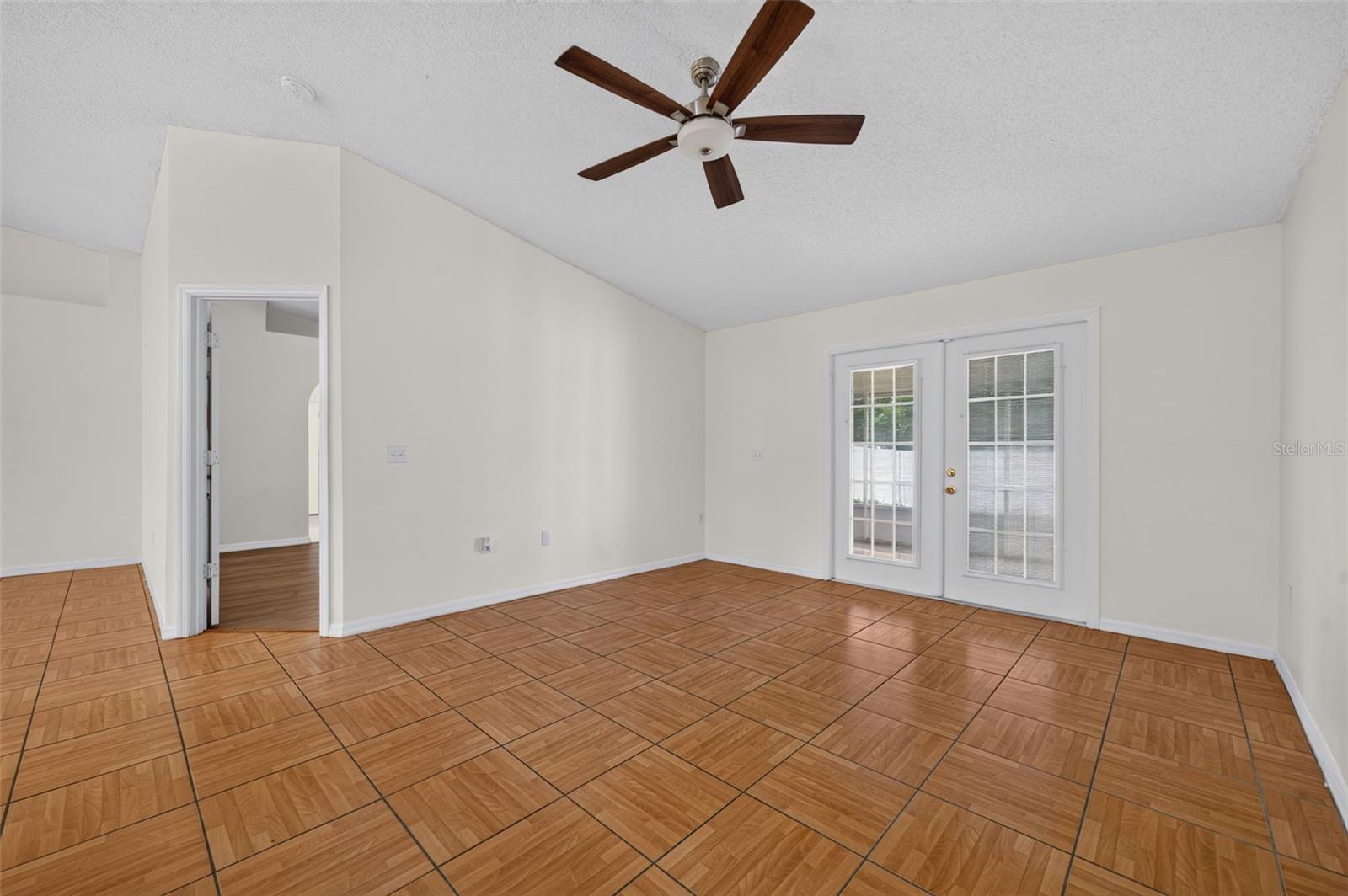 2018 WEKIVA RESERVE BOULEVARD, Apopka, FL 32703