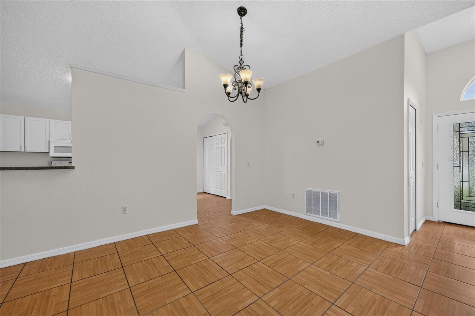 2018 WEKIVA RESERVE BOULEVARD, Apopka, FL 32703