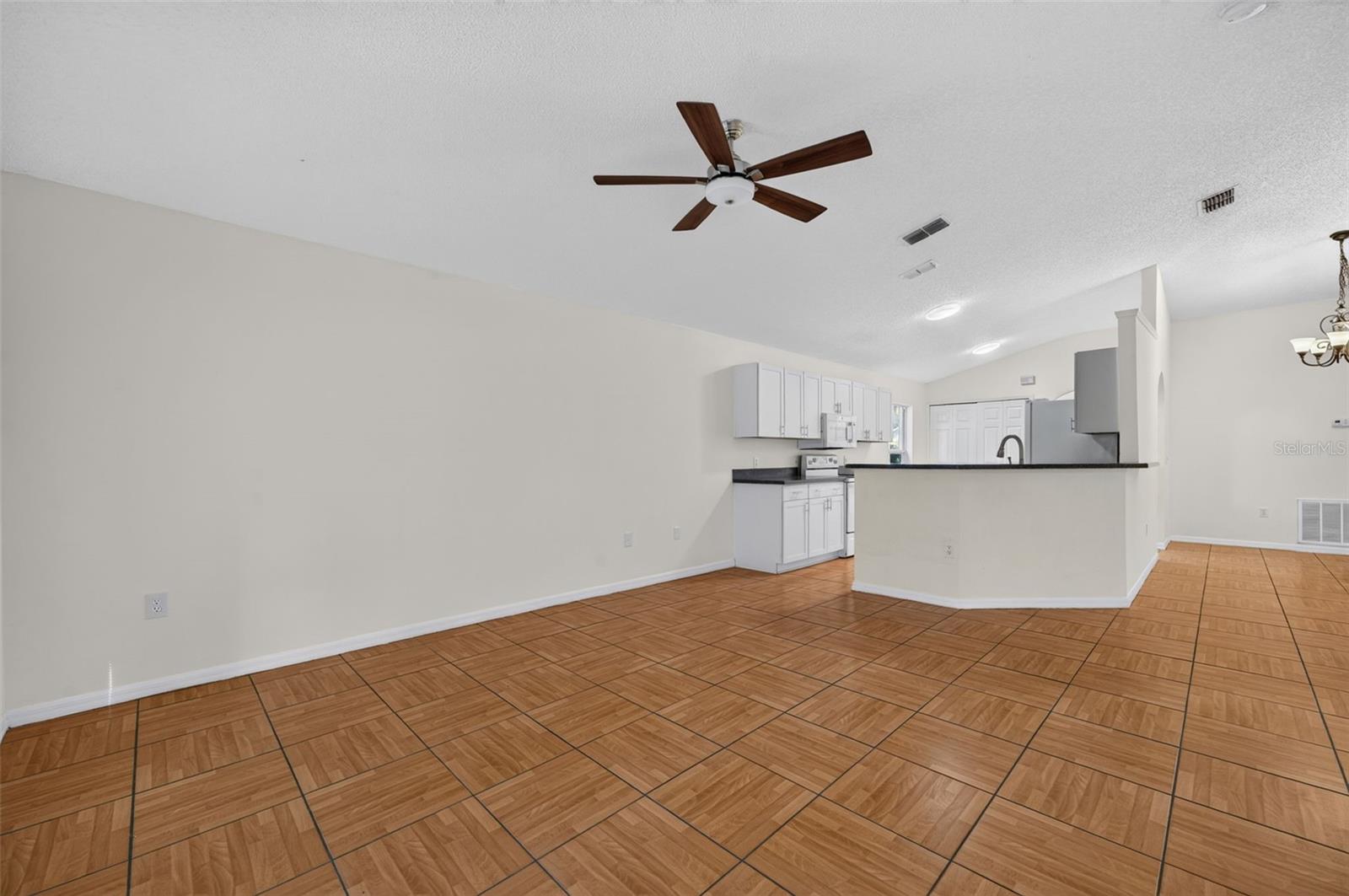2018 WEKIVA RESERVE BOULEVARD, Apopka, FL 32703