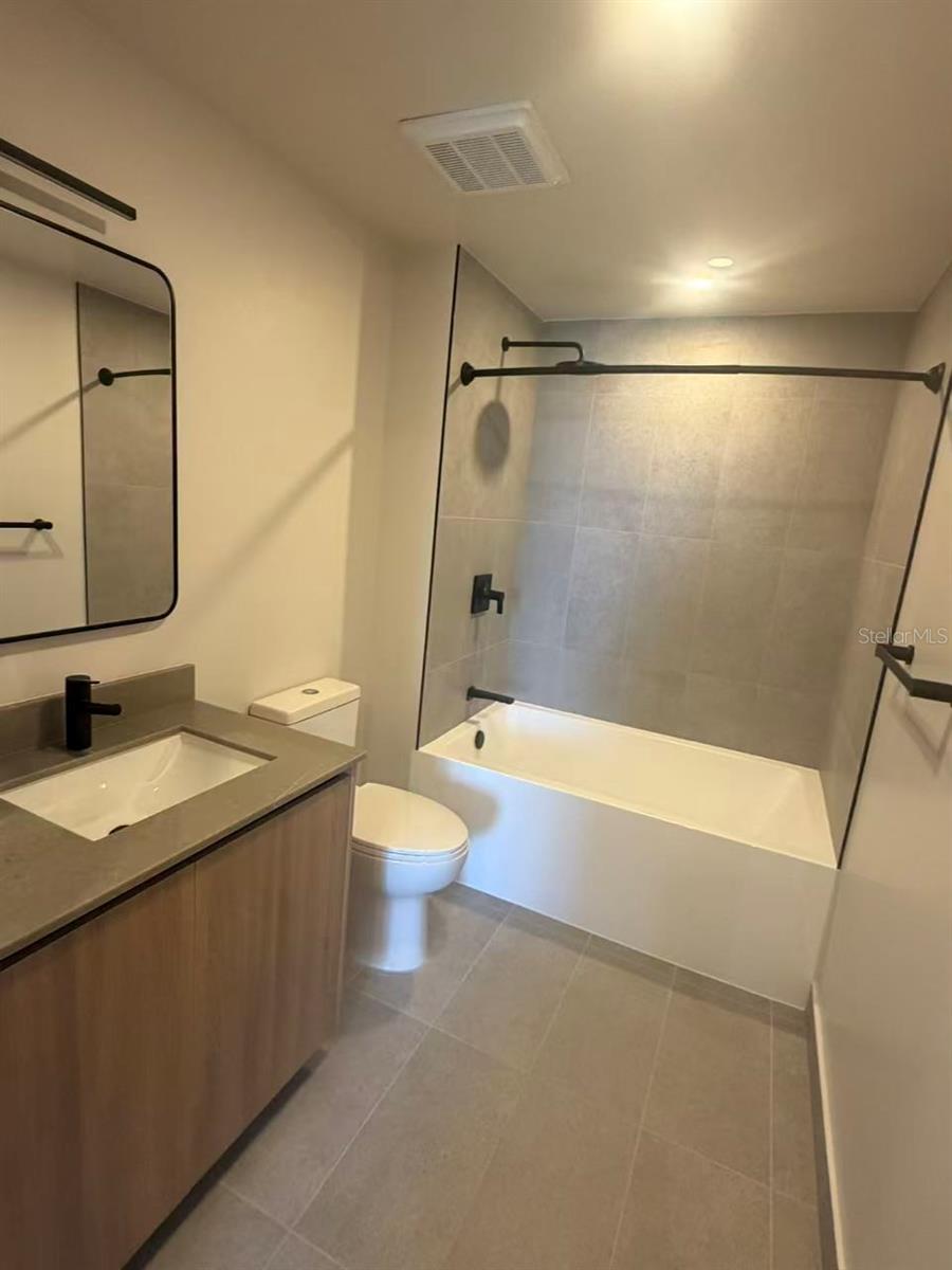121 NE 5TH STREET, #1413, Miami, FL 33132