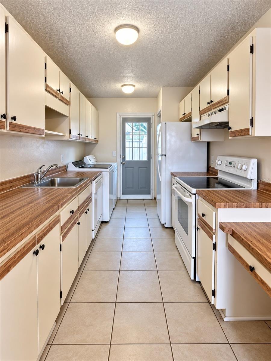 343 E ROSEWOOD LANE, #343, Tavares, FL 32778