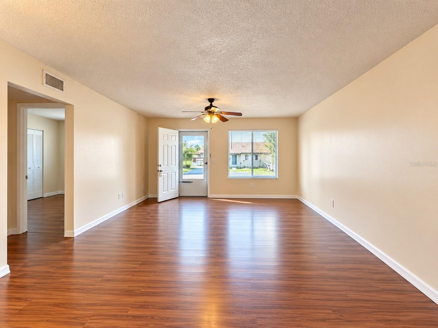 343 E ROSEWOOD LANE, #343, Tavares, FL 32778
