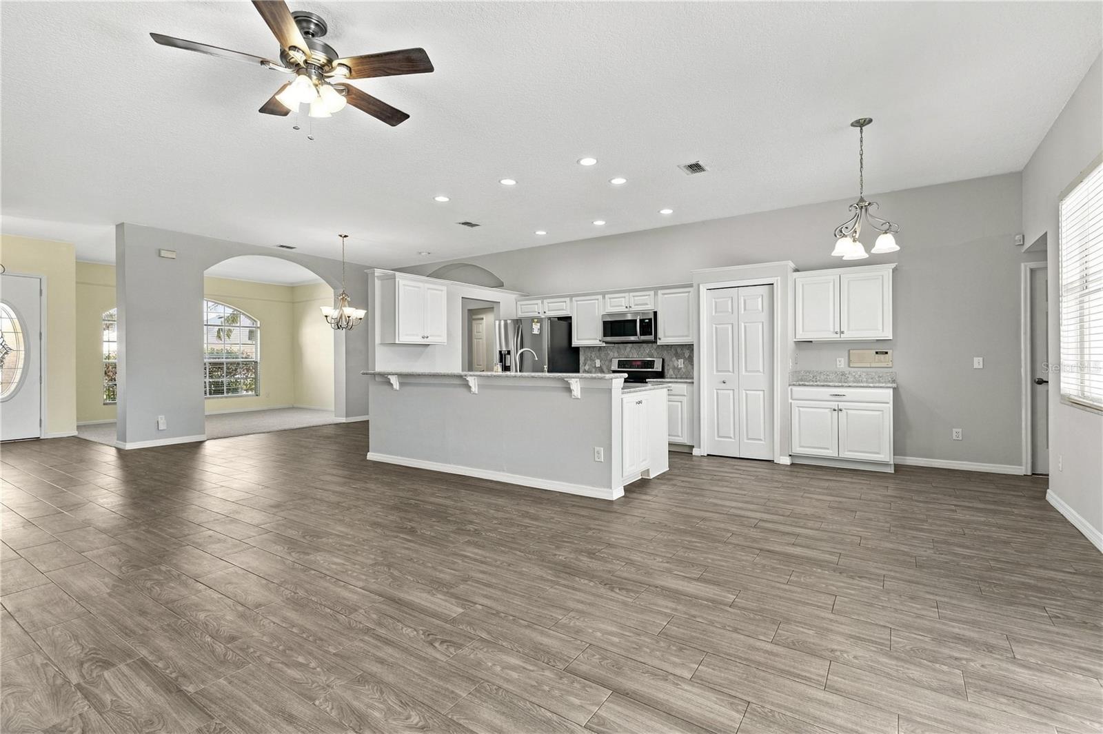 639 LAKEHAVEN CIRCLE, Orlando, FL 32828