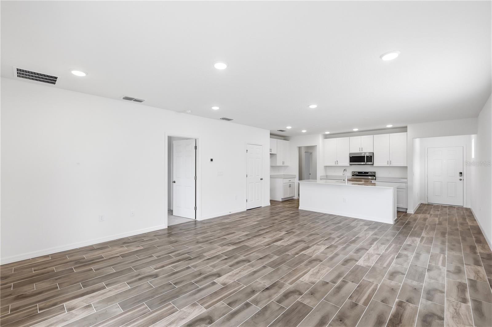 2301 LEELA CIRCLE, Tavares, FL 32778