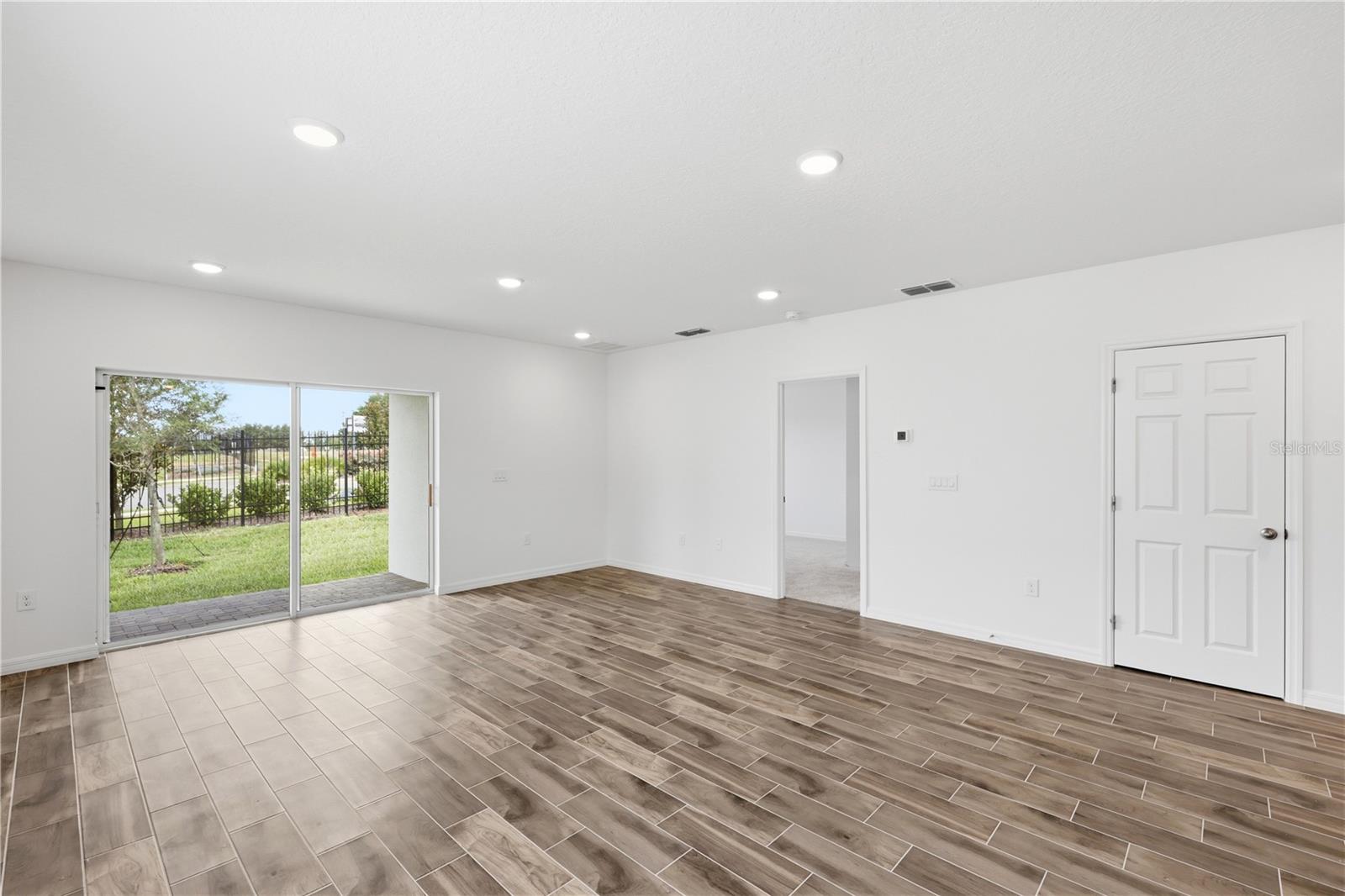 2301 LEELA CIRCLE, Tavares, FL 32778