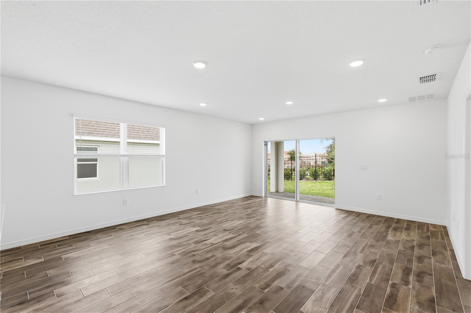 2301 LEELA CIRCLE, Tavares, FL 32778