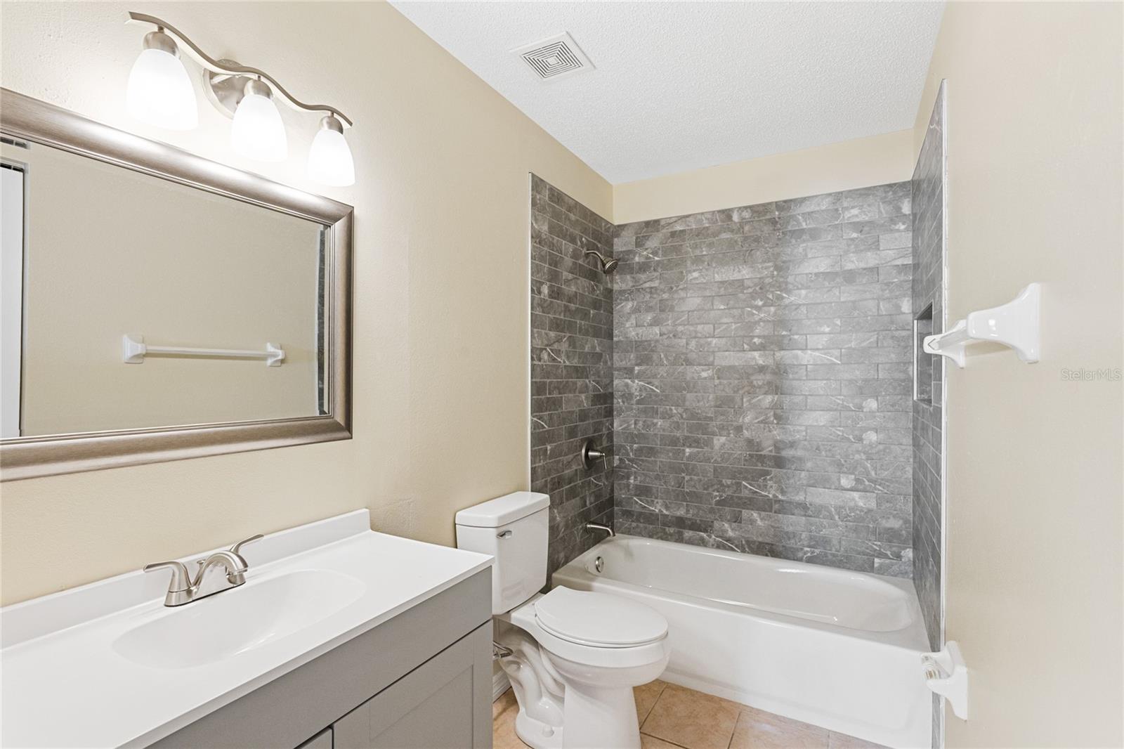 32656 OAK PARK DRIVE, Leesburg, FL 34748