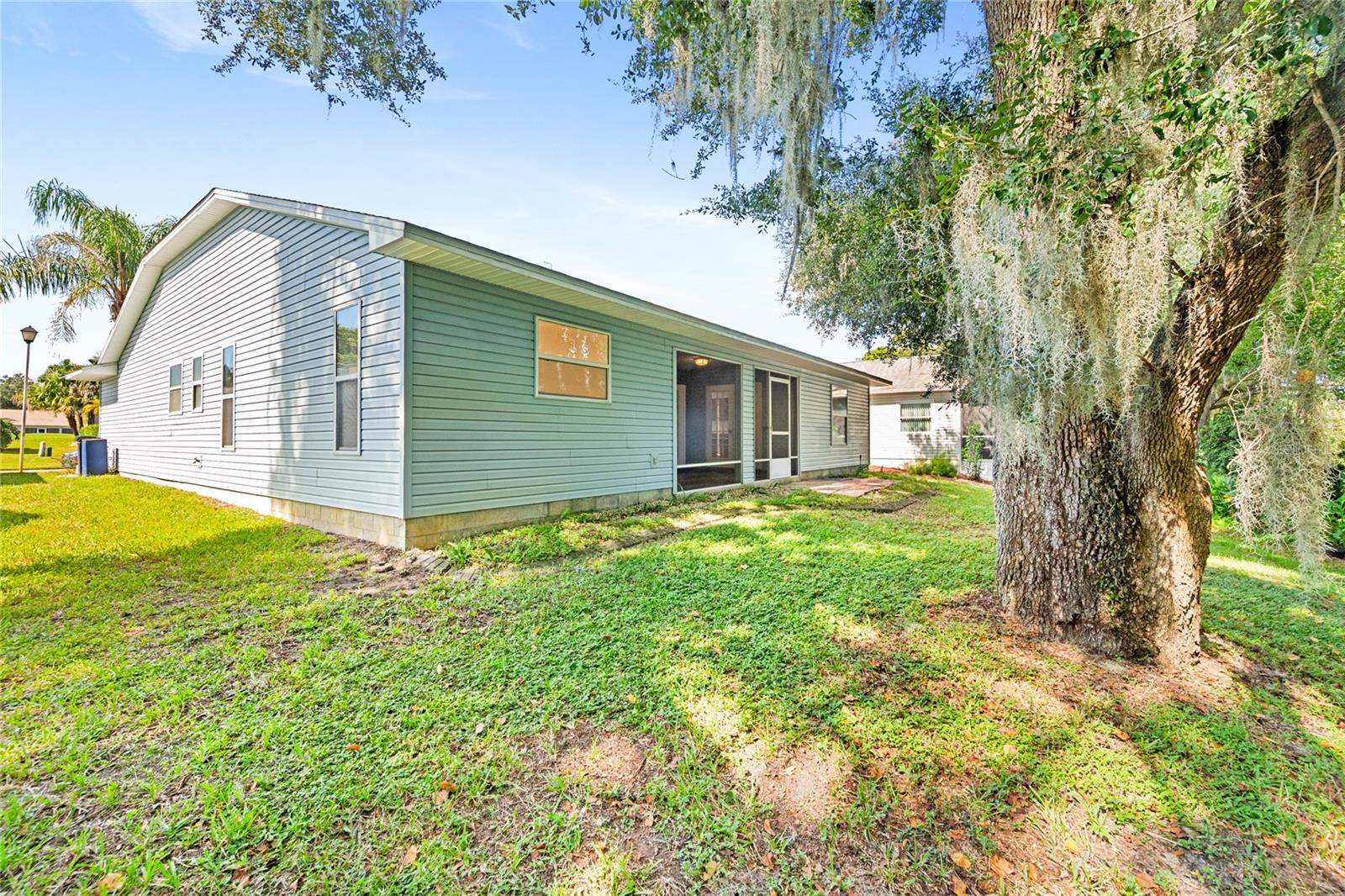 32656 OAK PARK DRIVE, Leesburg, FL 34748