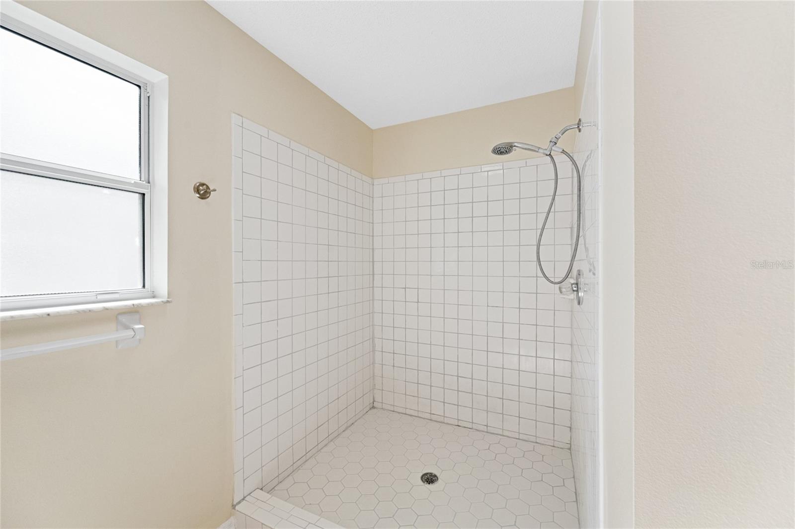 32656 OAK PARK DRIVE, Leesburg, FL 34748