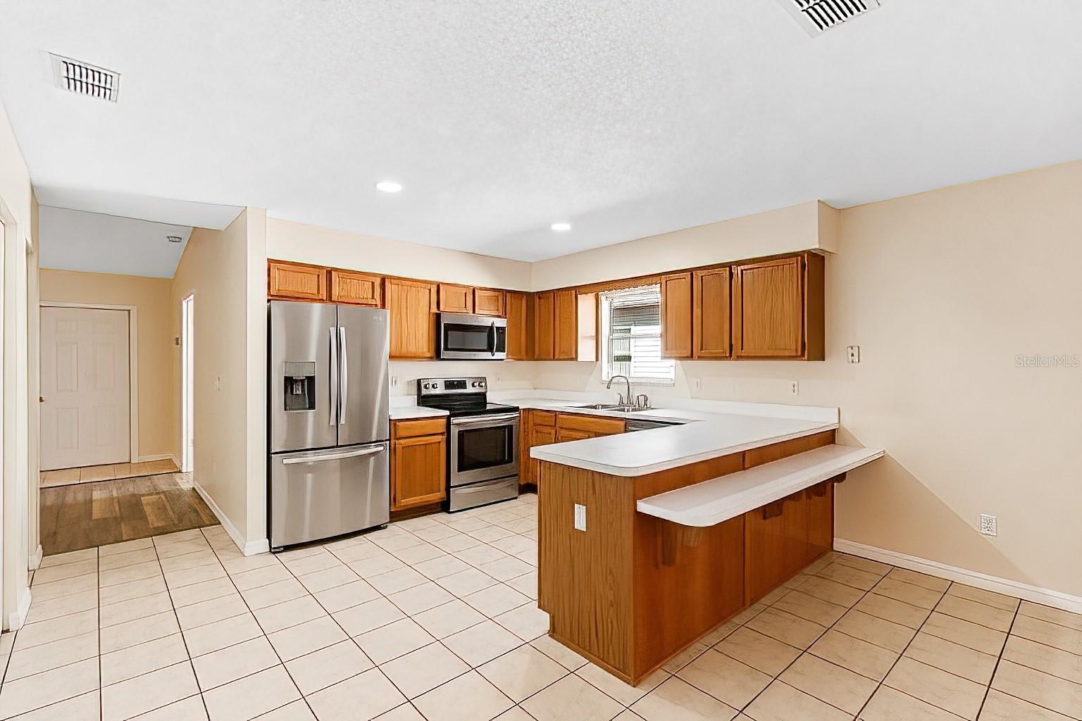 32656 OAK PARK DRIVE, Leesburg, FL 34748