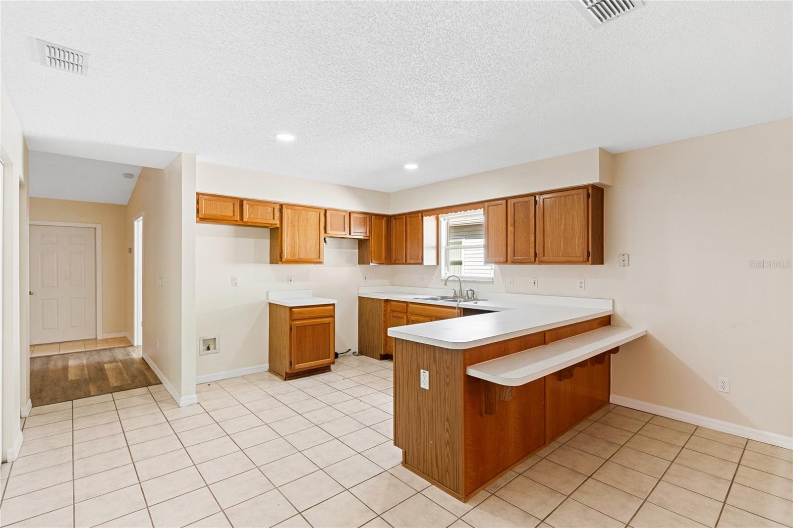 32656 OAK PARK DRIVE, Leesburg, FL 34748