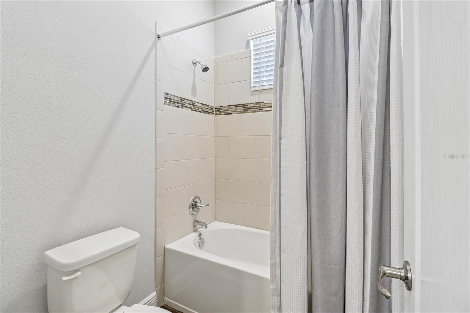 121 HARVEST GATE BOULEVARD, Groveland, FL 34736