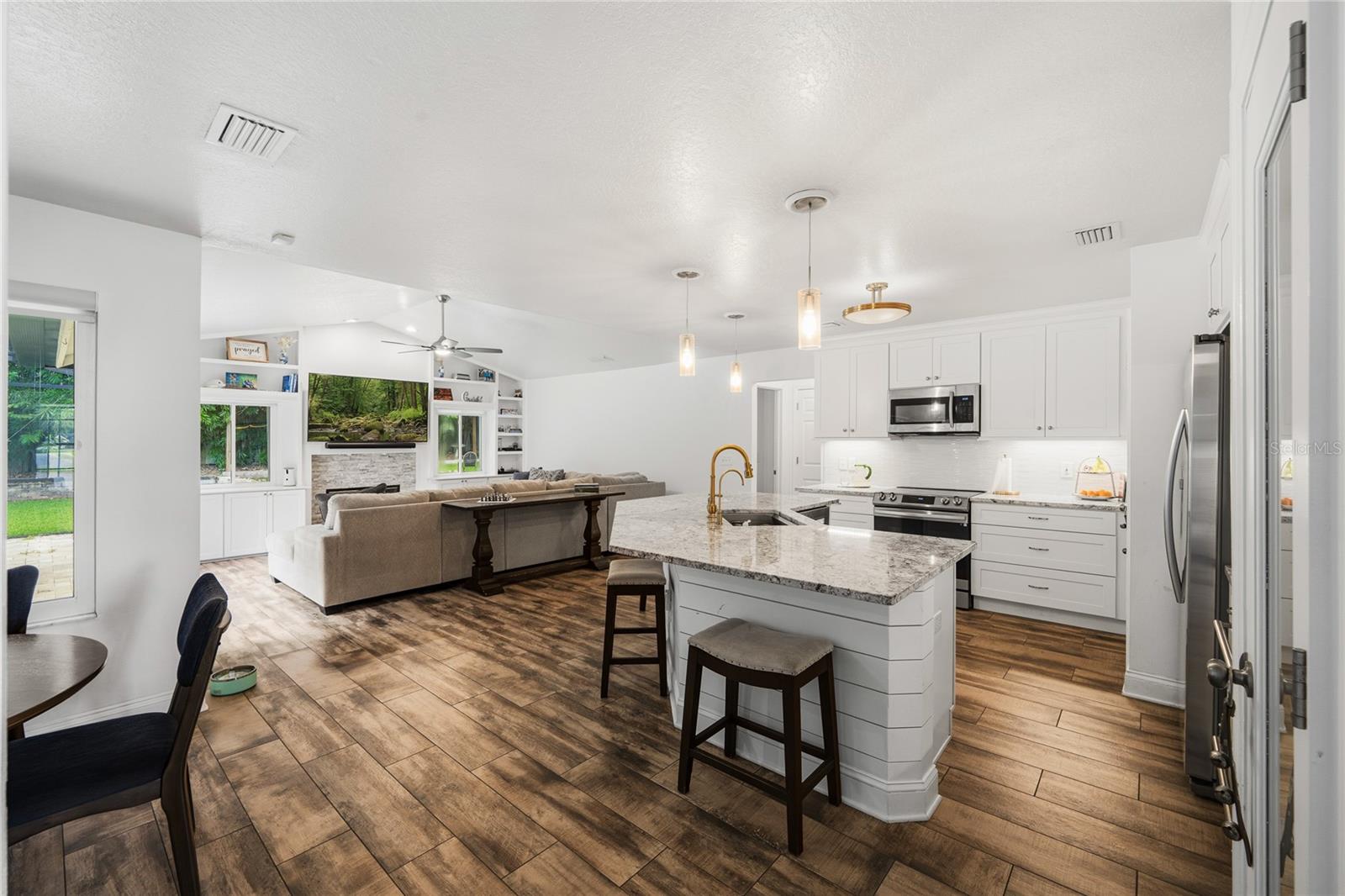 166 OAK VIEW CIRCLE, Lake Mary, FL 32746