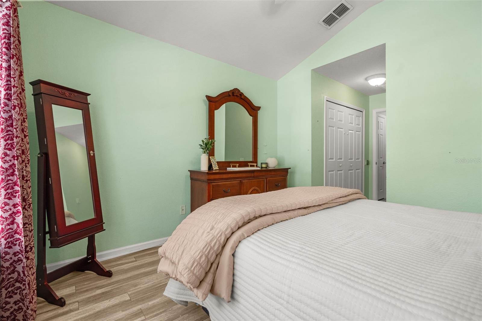 Upstairs Guest Bedroom