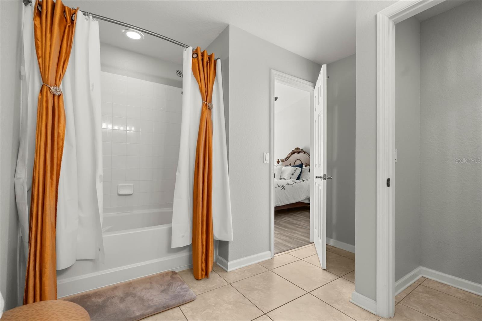 Upstairs Primary Bathroom