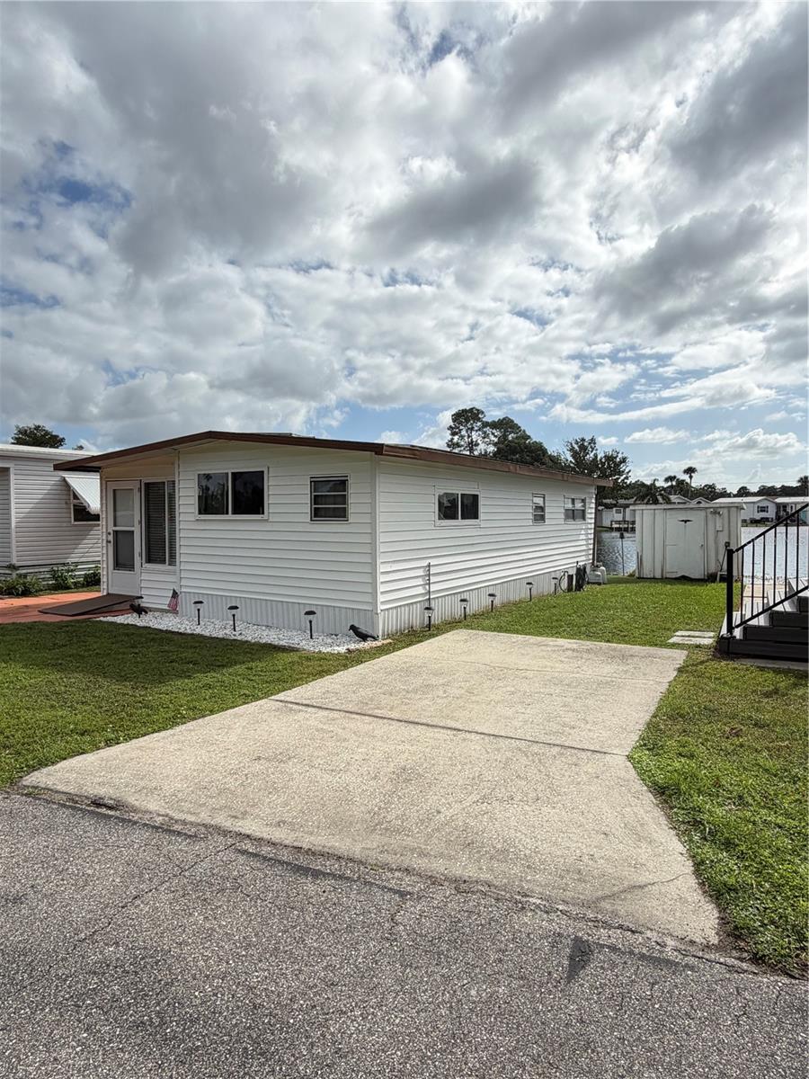 7 PINE DRIVE, Osteen, FL 32764