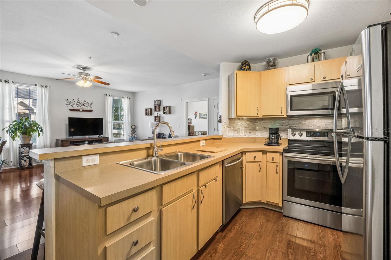 1985 ERVING CIRCLE, #202, Ocoee, FL 34761