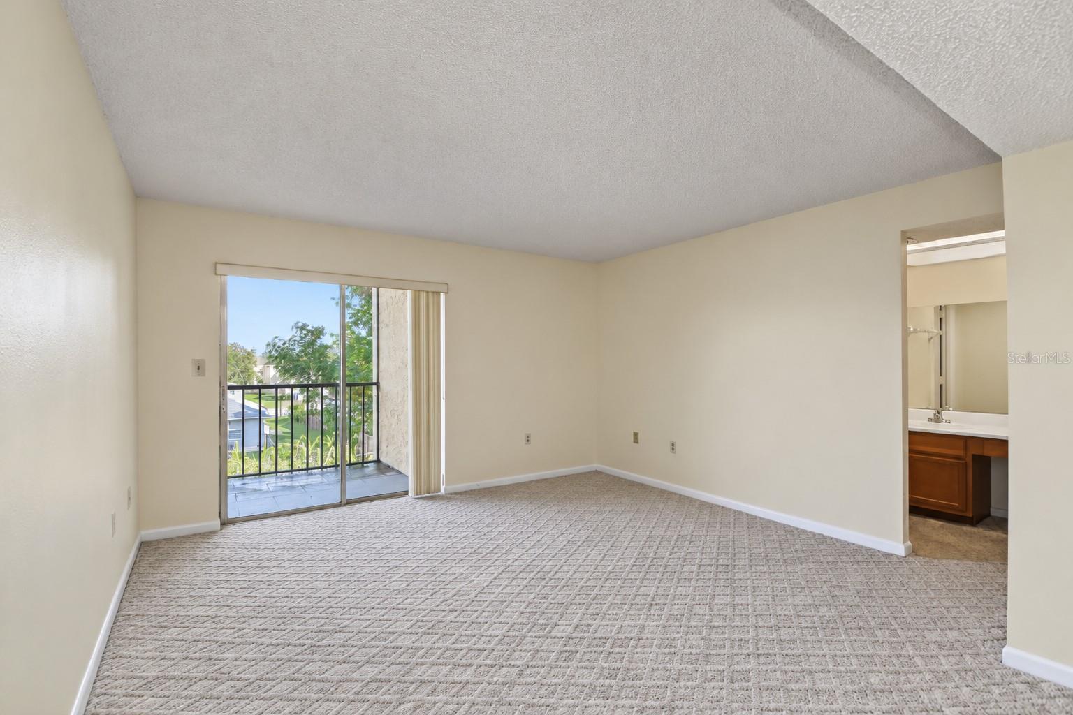 1130 N LAKE PARKER AVENUE, #C322, Lakeland, FL 33805