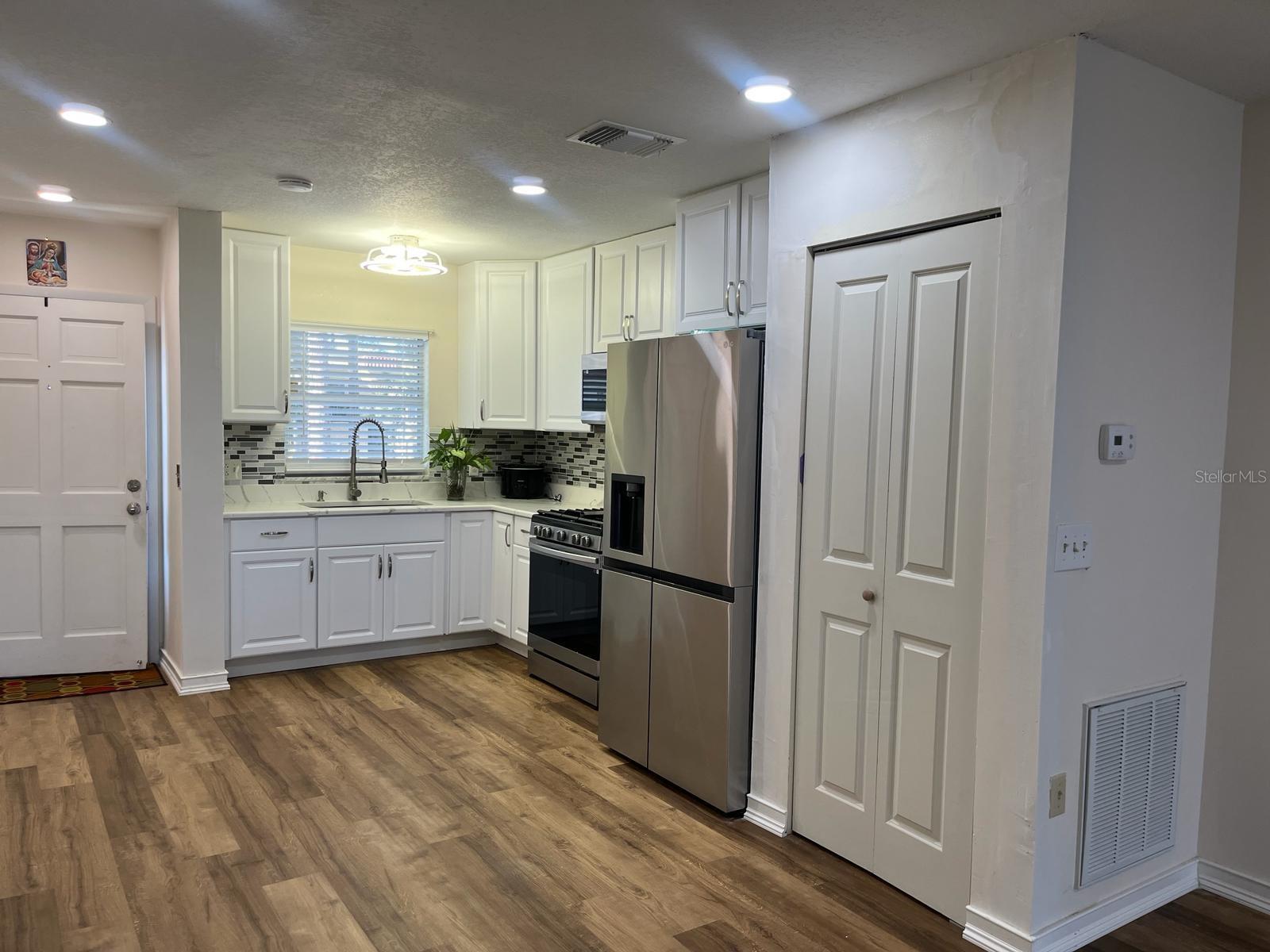 100 EL CAMINO DRIVE, #208, Winter Haven, FL 33884