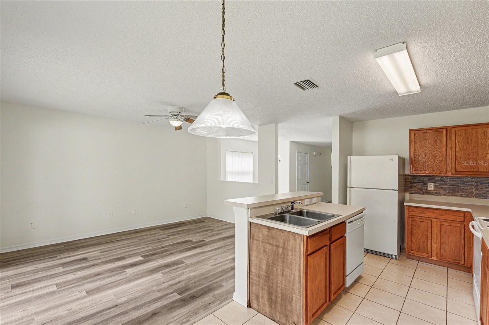 8419 EDGEWATER PLACE BOULEVARD, Tampa, FL 33615