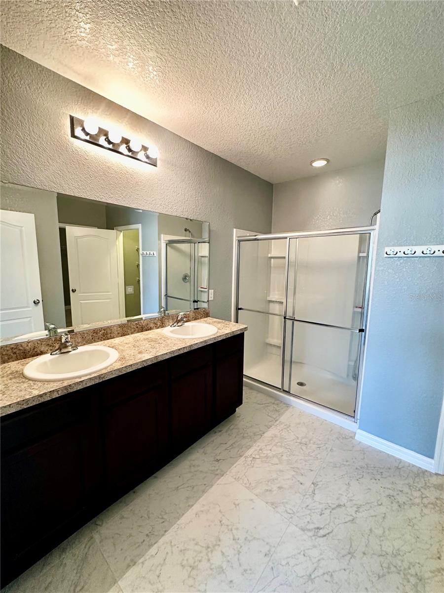 1437 WALLACE MANOR PASS, Winter Haven, FL 33880