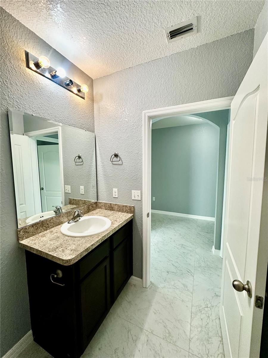 1437 WALLACE MANOR PASS, Winter Haven, FL 33880