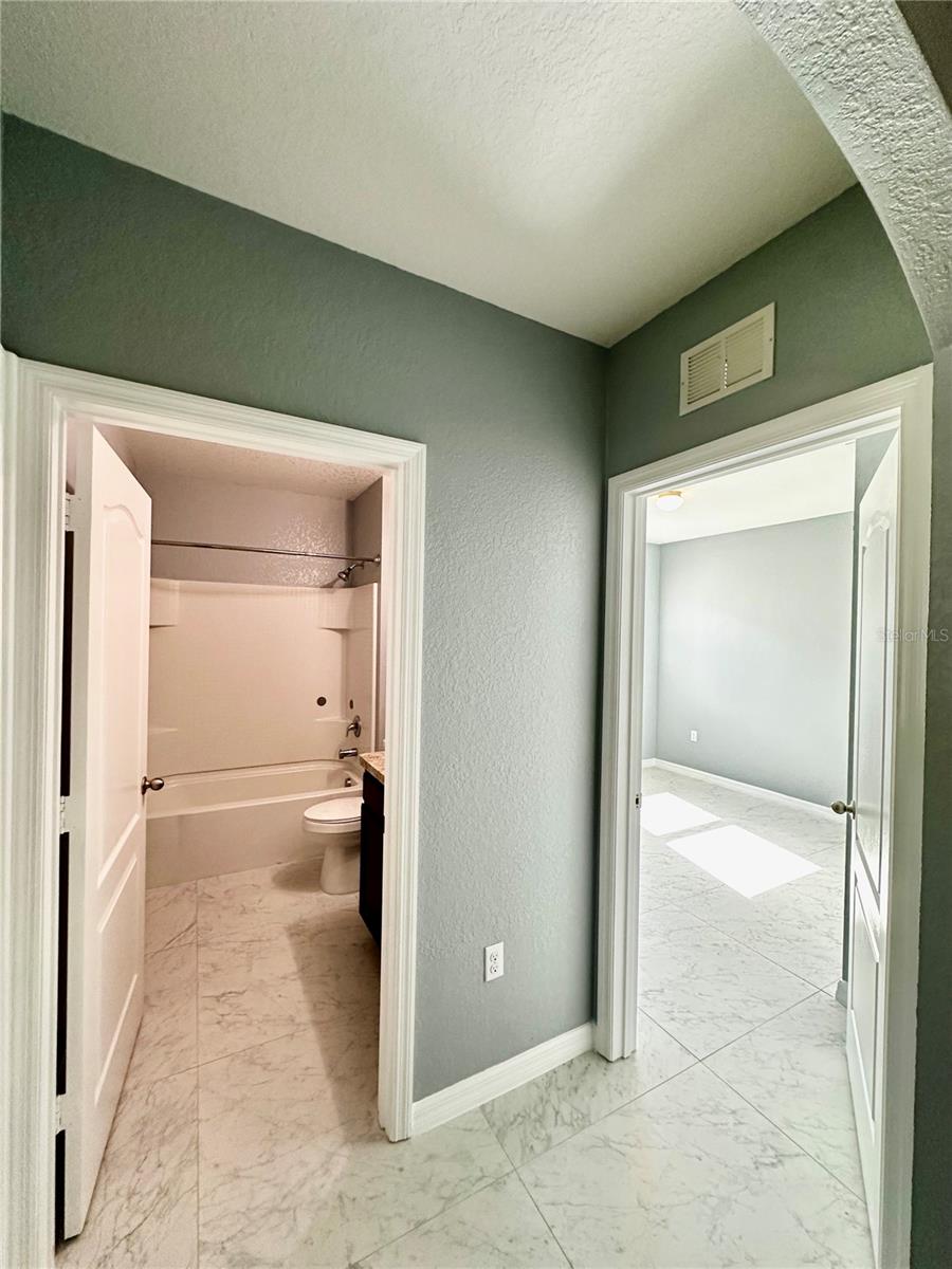 1437 WALLACE MANOR PASS, Winter Haven, FL 33880