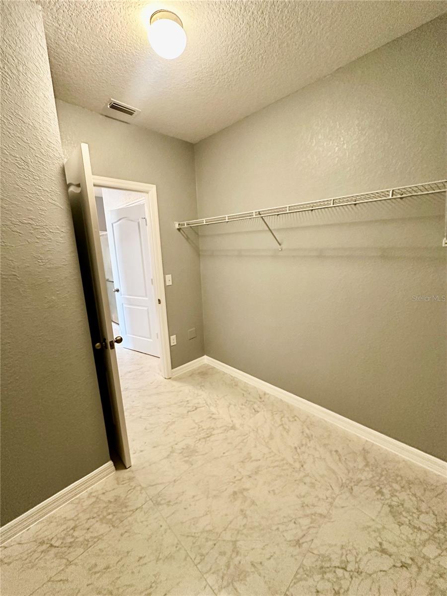 1437 WALLACE MANOR PASS, Winter Haven, FL 33880