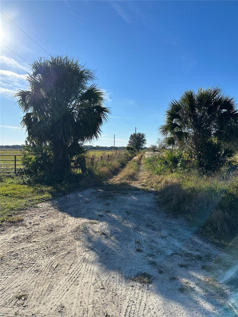 18057 NW 190TH ROAD, Okeechobee, FL 34972