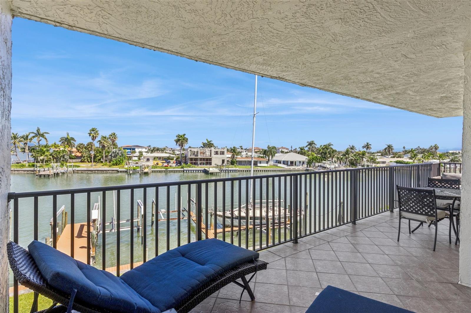 12525 3RD STREET E, #205, Treasure Island, FL 33706
