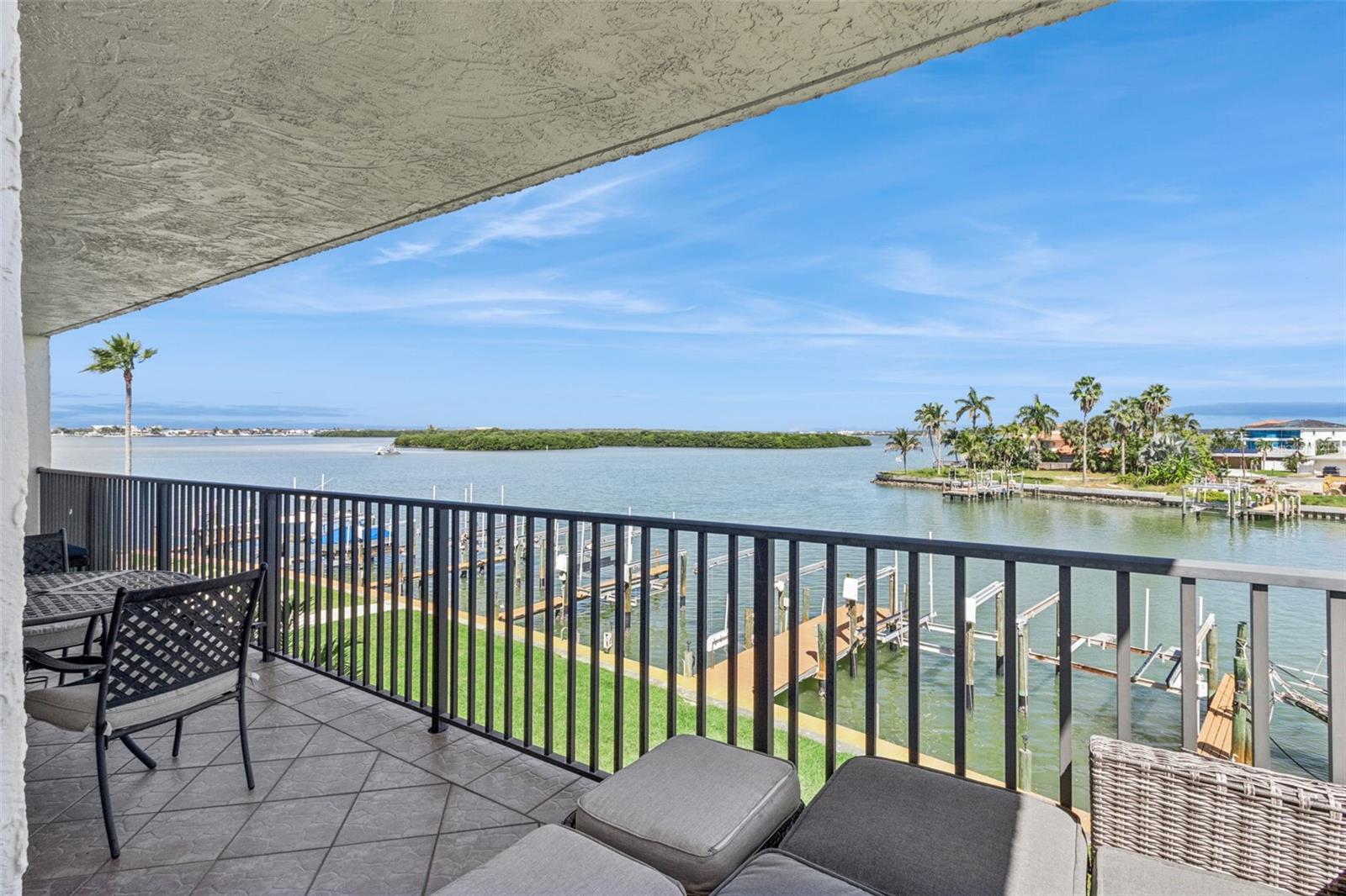 12525 3RD STREET E, #205, Treasure Island, FL 33706