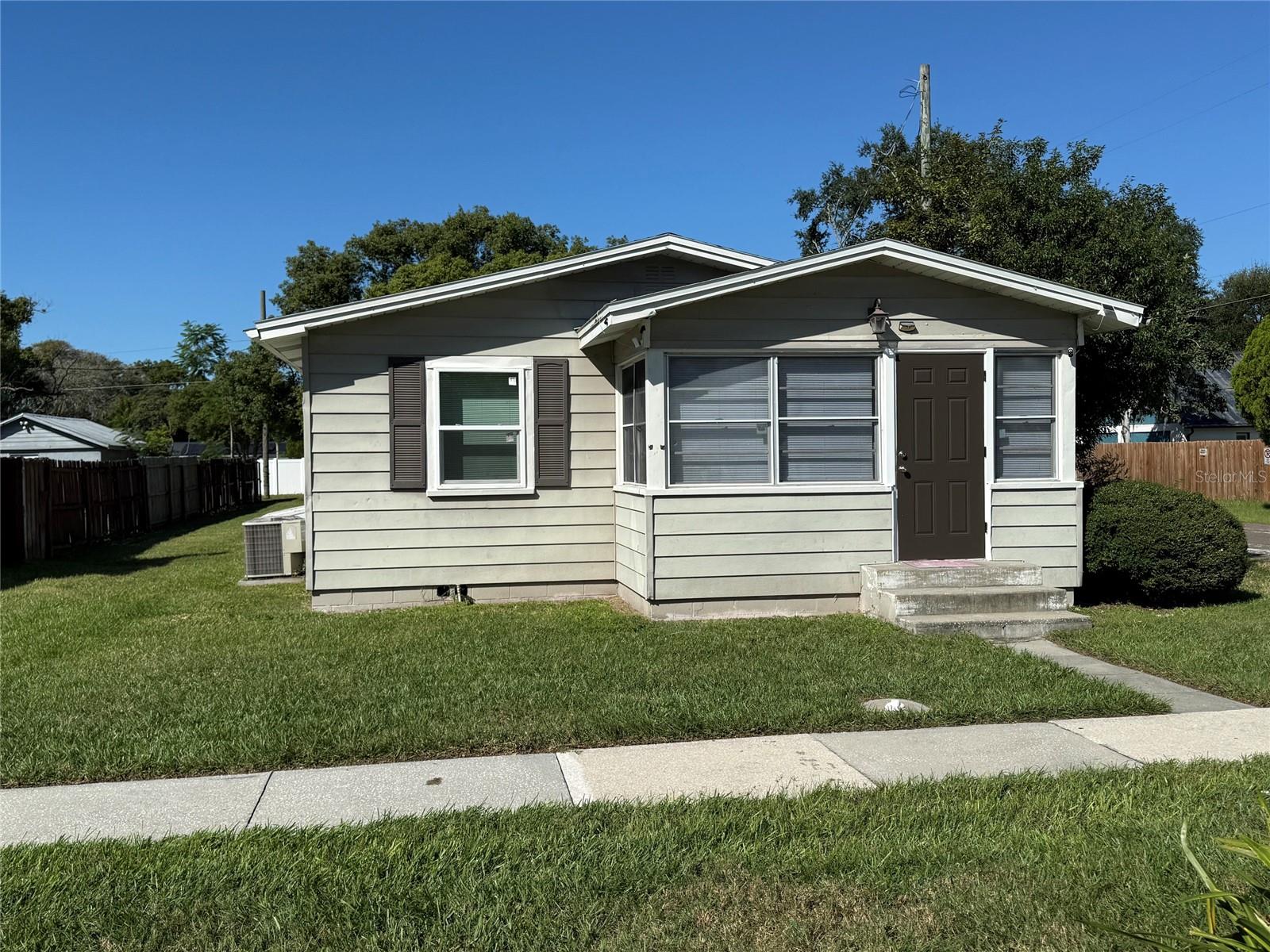 1502 INDIANA AVENUE, St Cloud, FL 34769