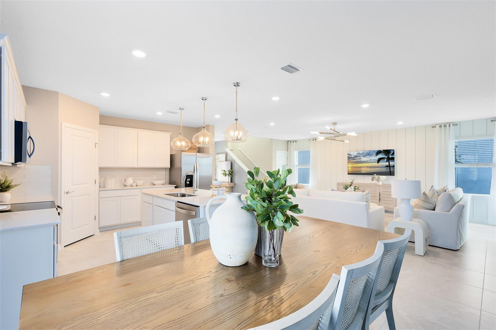 Actual home photo. Colors, finishes, textures and options may appear differently in person due to variations in monitors and viewing devices.