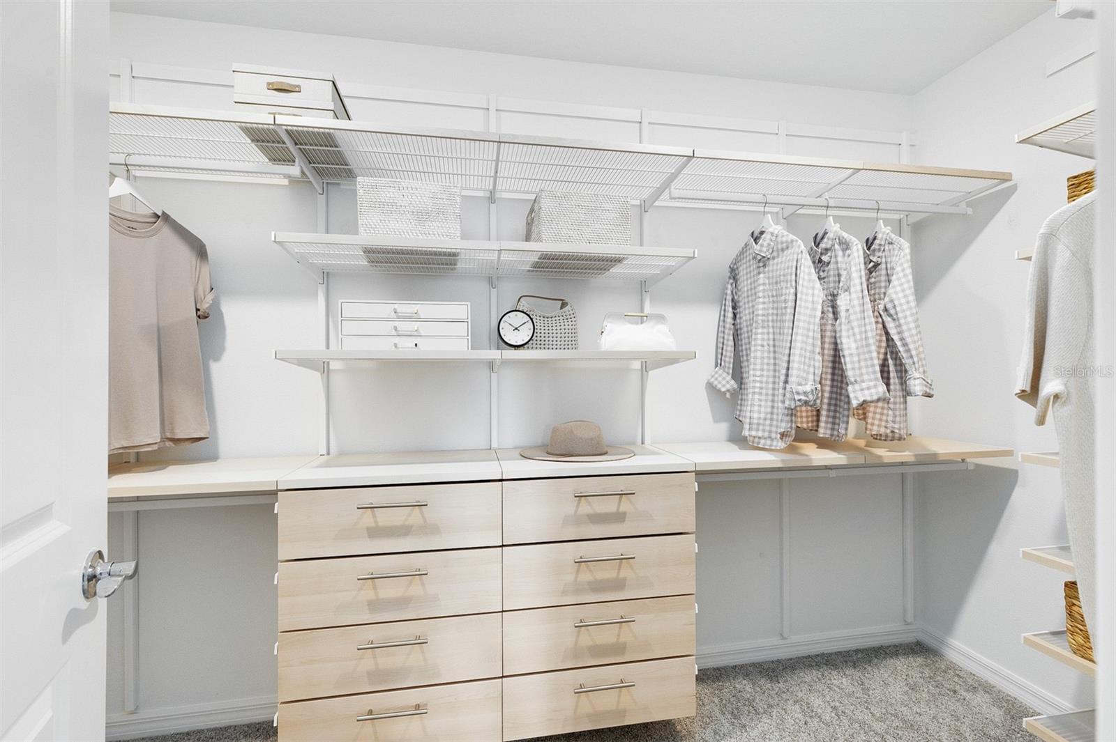 Actual home photo. Colors, finishes, textures and options may appear differently in person due to variations in monitors and viewing devices.