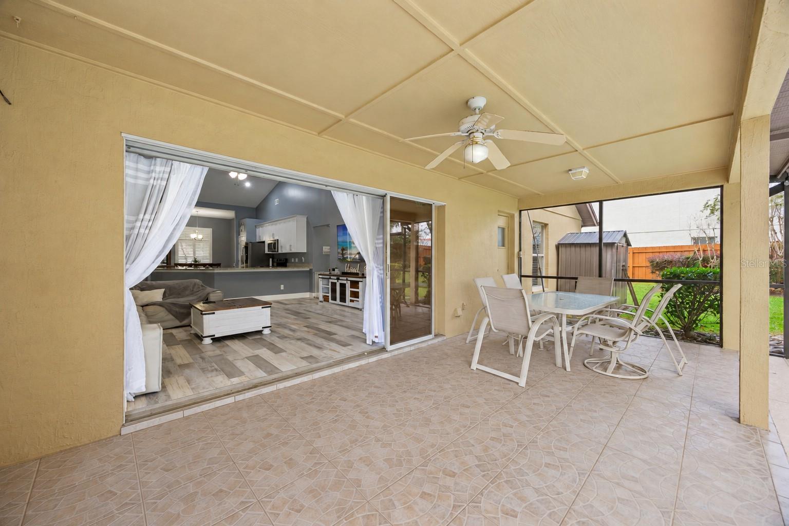 1505 Grassy Ridge Ln - covered lanai
