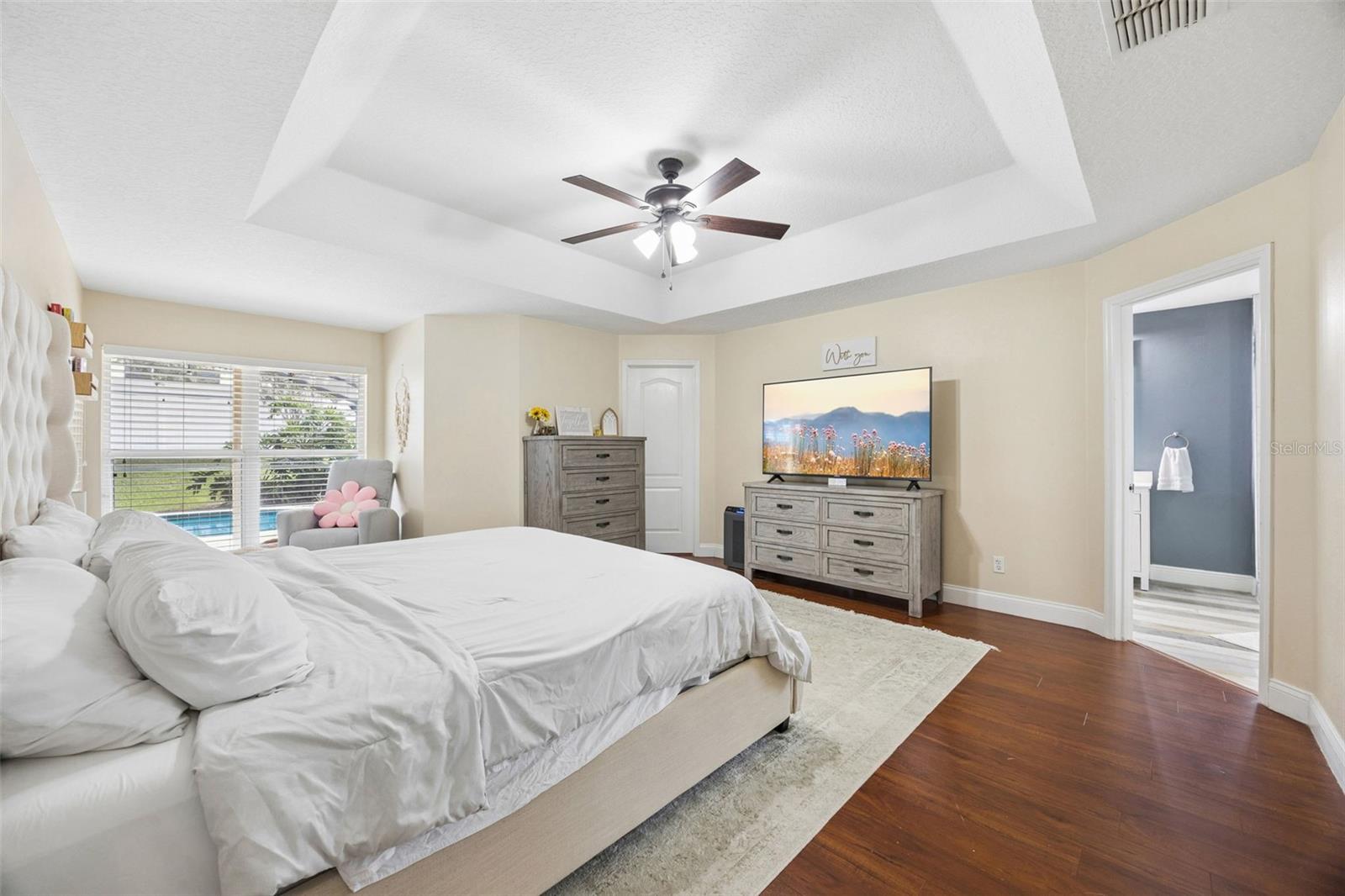 1505 Grassy Ridge Ln - primary bedroom & sitting nook