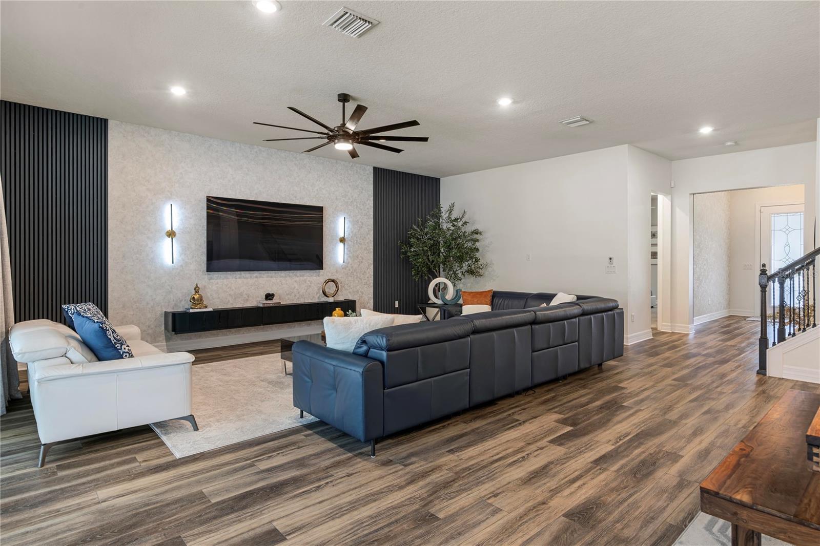 355 PAUL POINT, Lake Mary, FL 32746