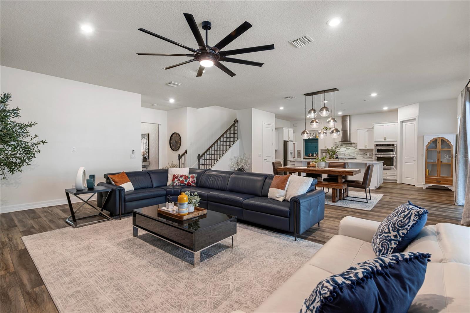 355 PAUL POINT, Lake Mary, FL 32746