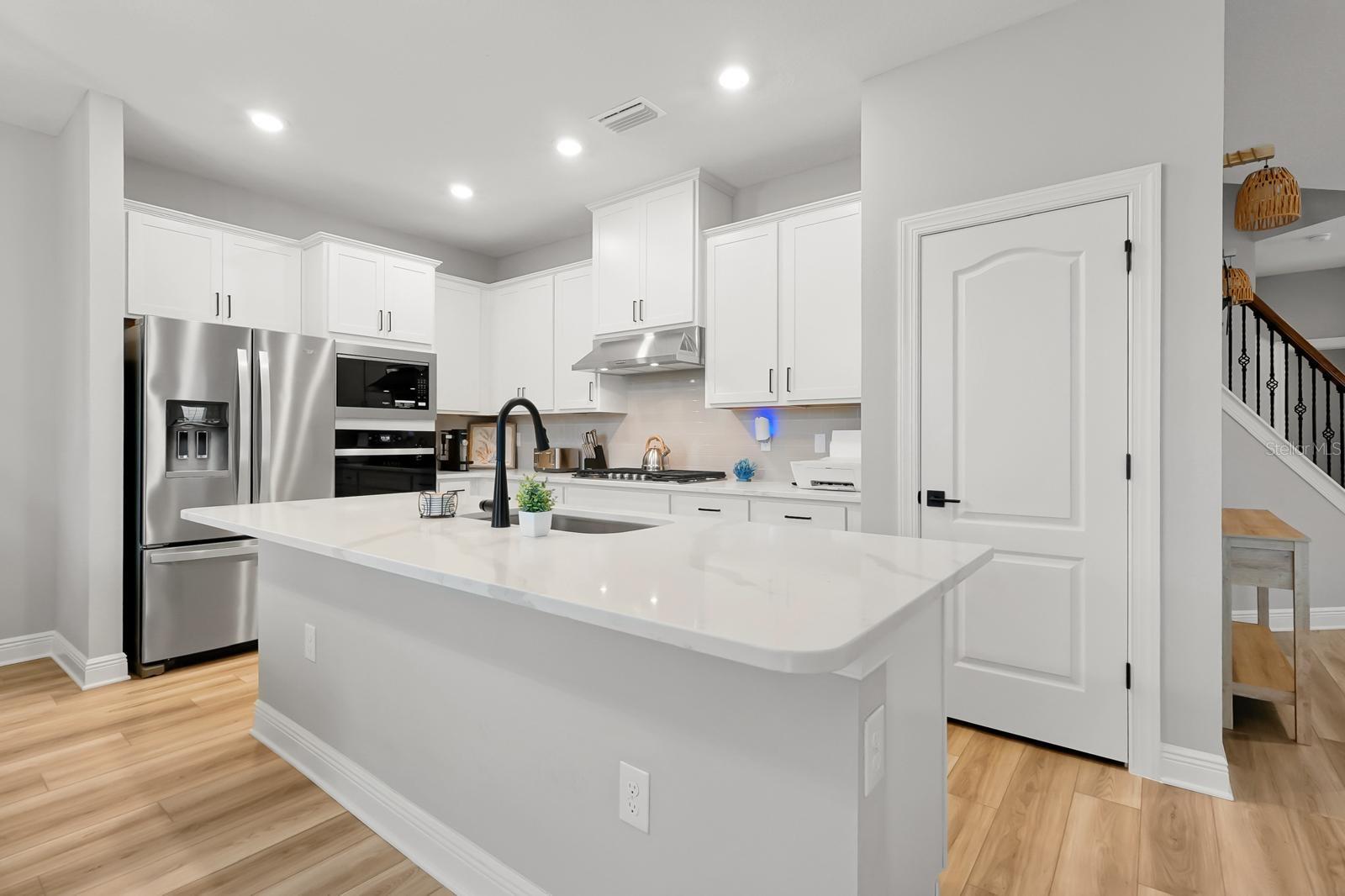 7692 SOMERSWORTH DRIVE, Kissimmee, FL 34747 7692 SOMERSWORTH DRIVE, Kissimmee, FL 34747