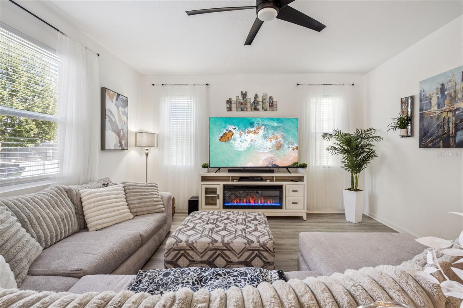 3868 BANNOCK AVE, Tavares, FL 32778