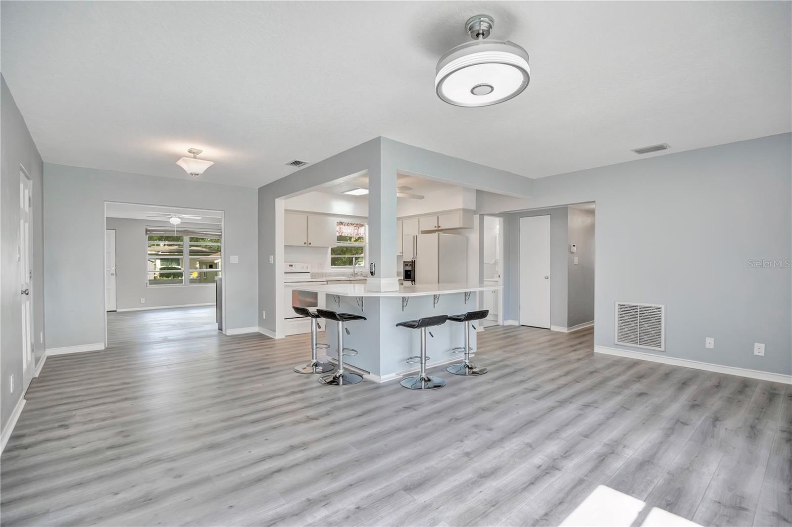 3301 COE AVENUE, Orlando, FL 32806 3301 COE AVENUE, Orlando, FL 32806
